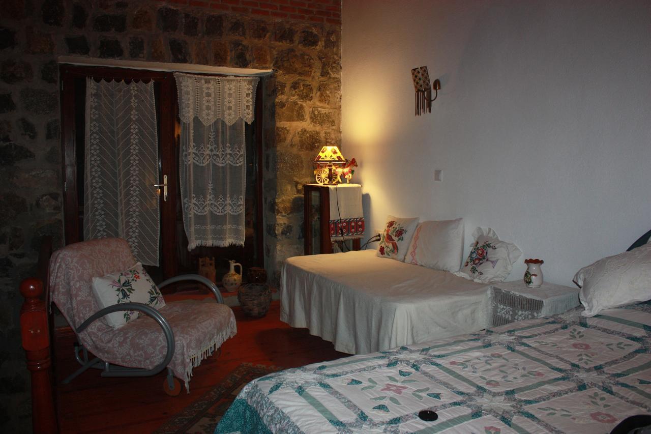 Karaburun Bahce Bed & Breakfast ภายนอก รูปภาพ