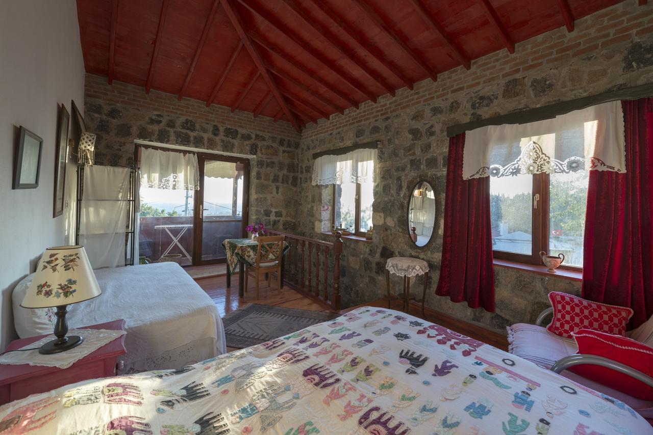 Karaburun Bahce Bed & Breakfast ภายนอก รูปภาพ